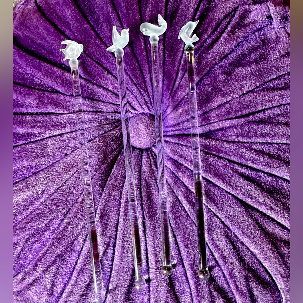 Glass swizzle sticks with animal theme